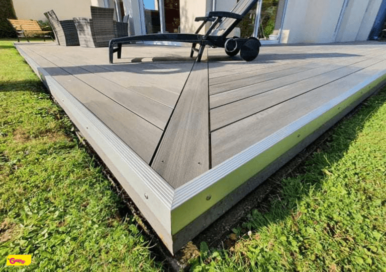 Photographie d'une terrasse en composite