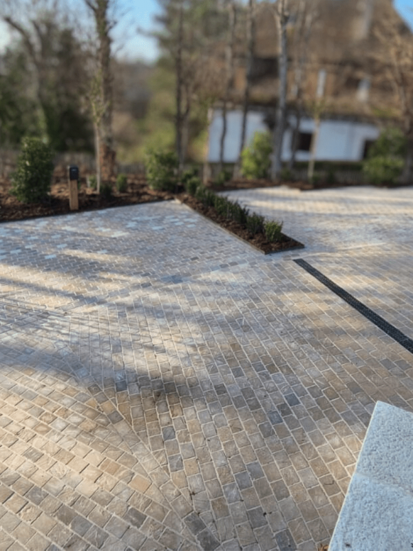 Aménagement cour - Cour en pavés