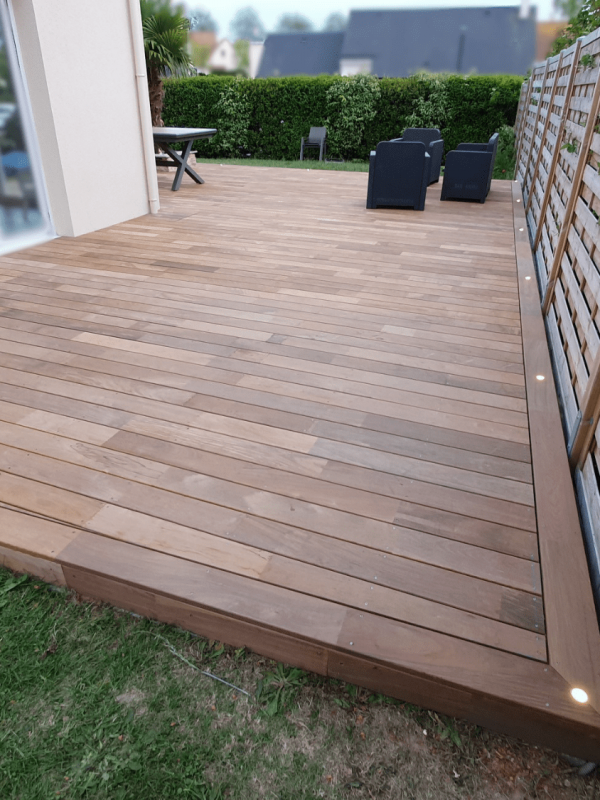 Amenagement jardin - pose de terrasse - terrasse en bois